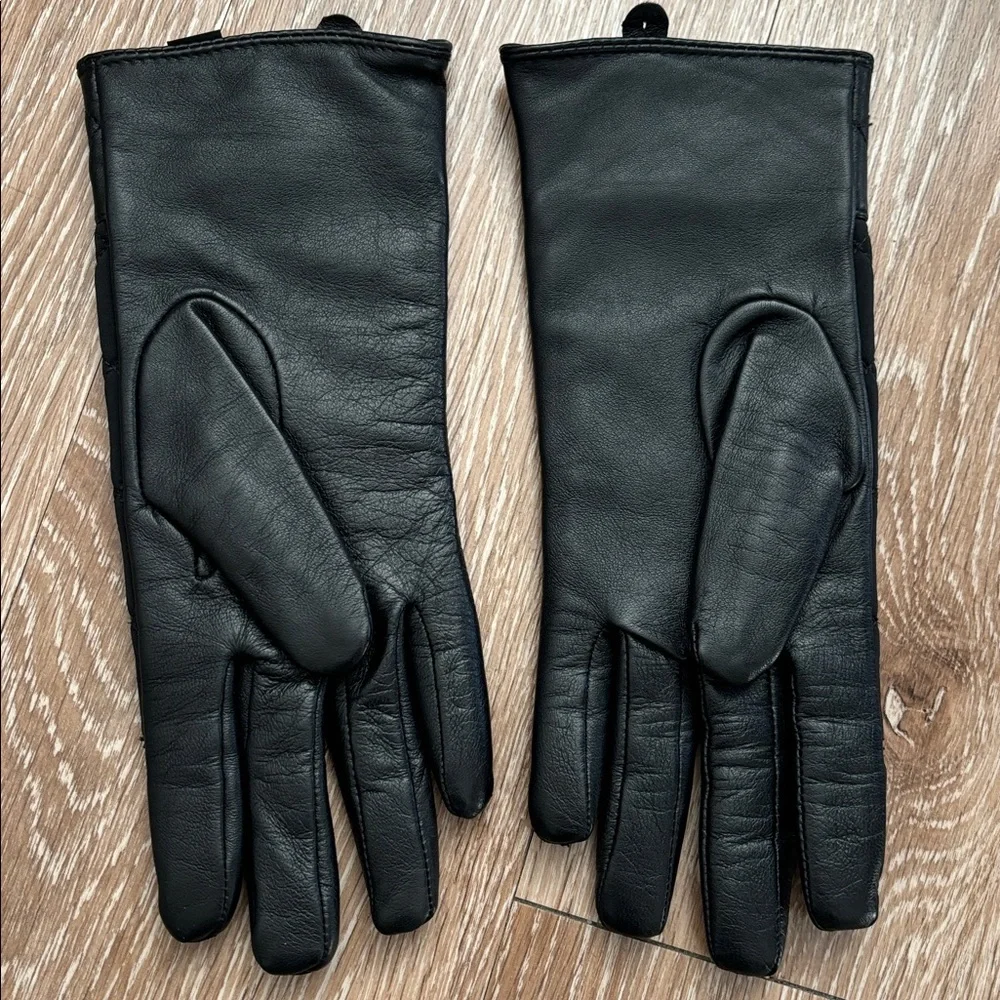 NWOT Adrienne Vittadini black leather gloves, cashmere lined, quilted, Large